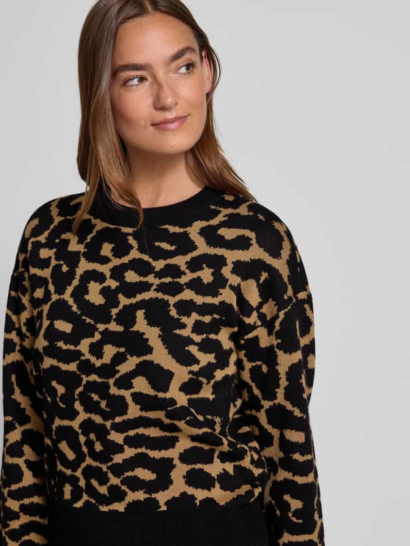 Vero Moda Regular fit gebreide pullover van viscosemix model 'SILJEANIMAL'