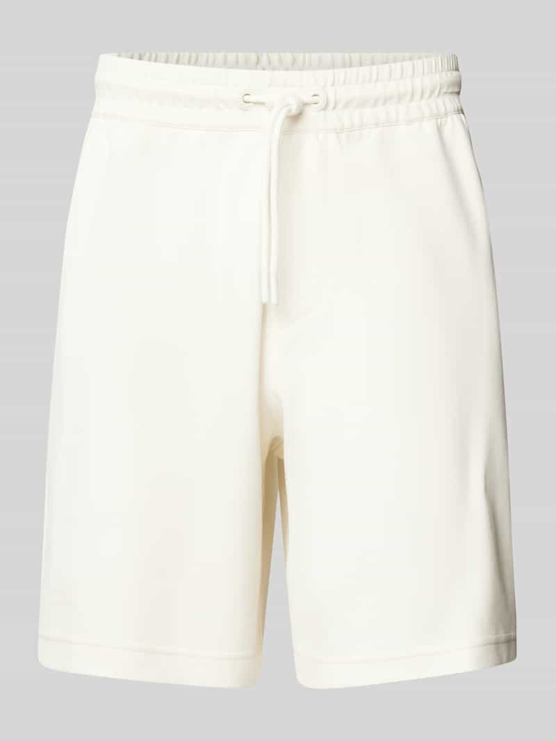 Calvin Klein Jeans Regular fit korte broek met gestileerde opening