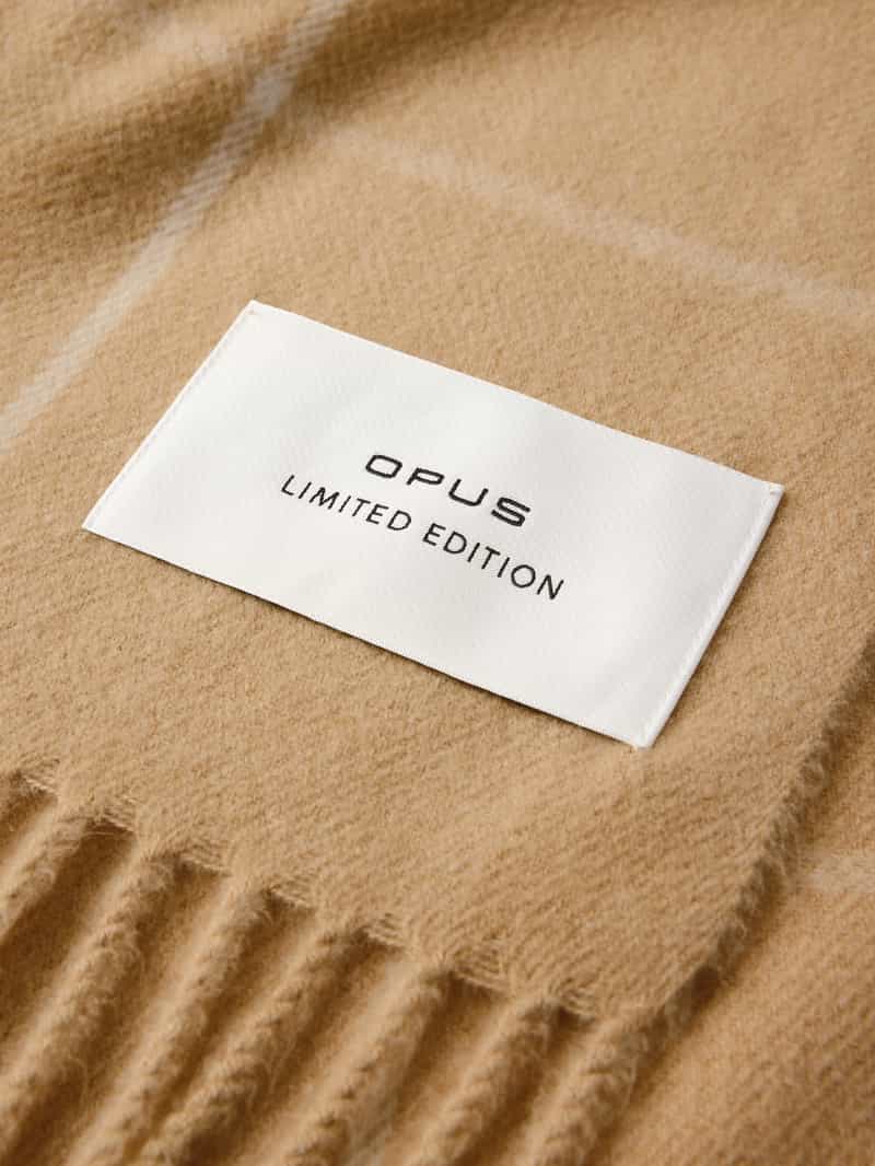 Opus Sjaal met labeldetail model 'Avidane'