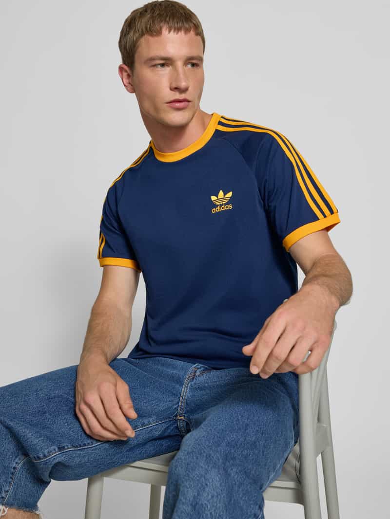 adidas Originals T-shirt met labelstitching en ronde hals