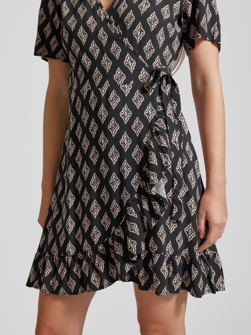 Only Wikkeljurk met V-hals model 'NOVA'