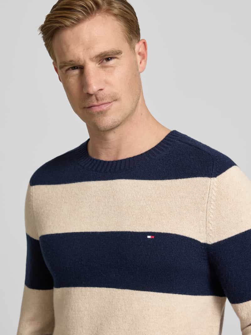 Tommy Hilfiger Regular fit gebreide pullover van het fijnste wol