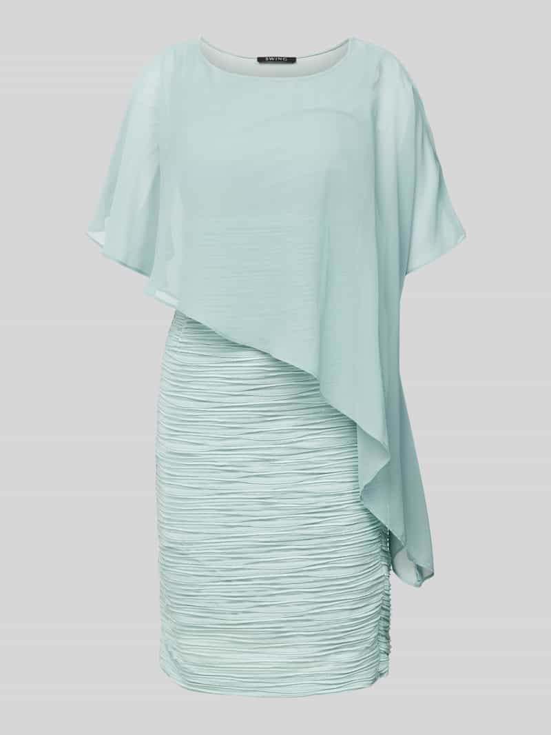 Swing Cocktailjurk met asymmetrisch cape