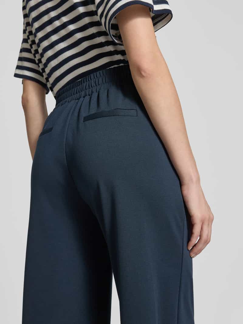 b.Young Wide leg stoffen broek in zwart met bandplooien model 'Rizetta'