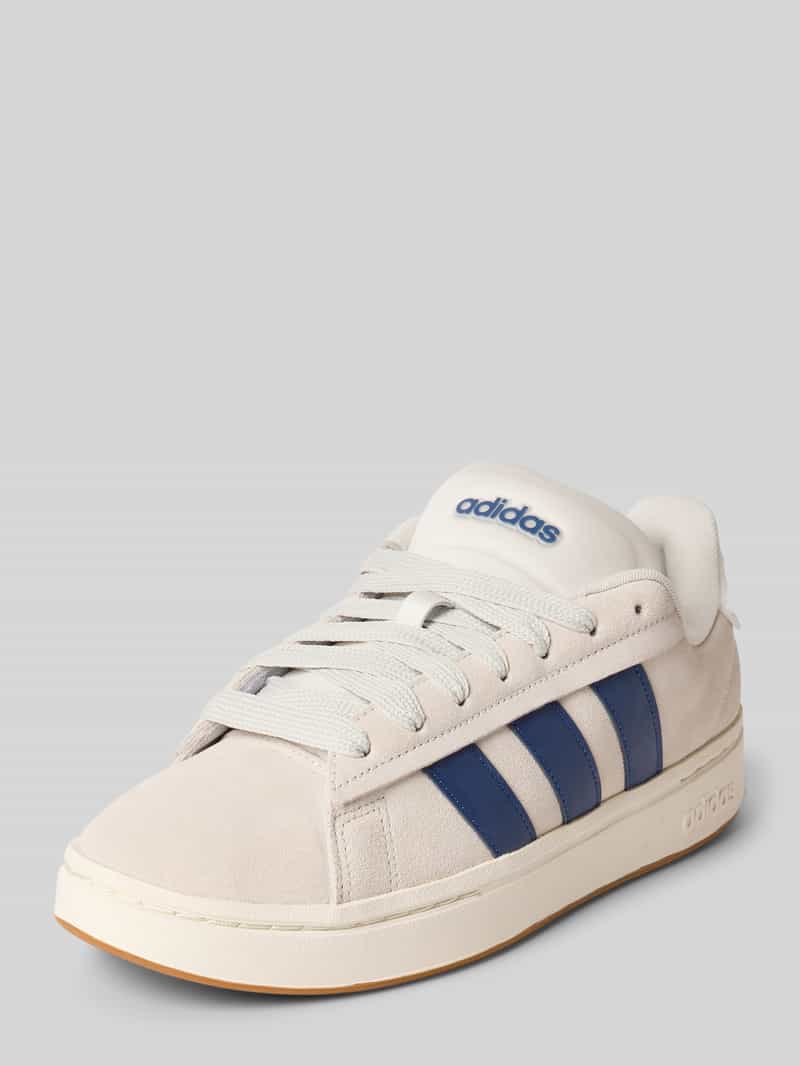 Sneakers met vetersluiting, model 'GRAND COURT ALPHA 00s'