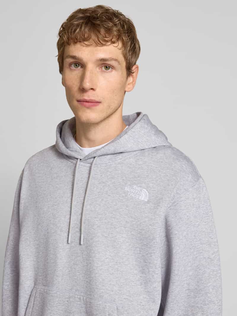 The North Face Hoodie met labelstitching
