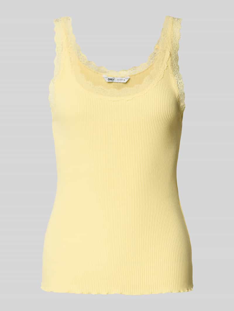 Only Slim fit tanktop in riblook model 'SARA'