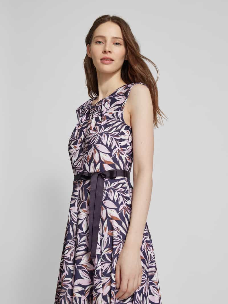 Christian Berg Woman Selection Knielange jurk met strikceintuur