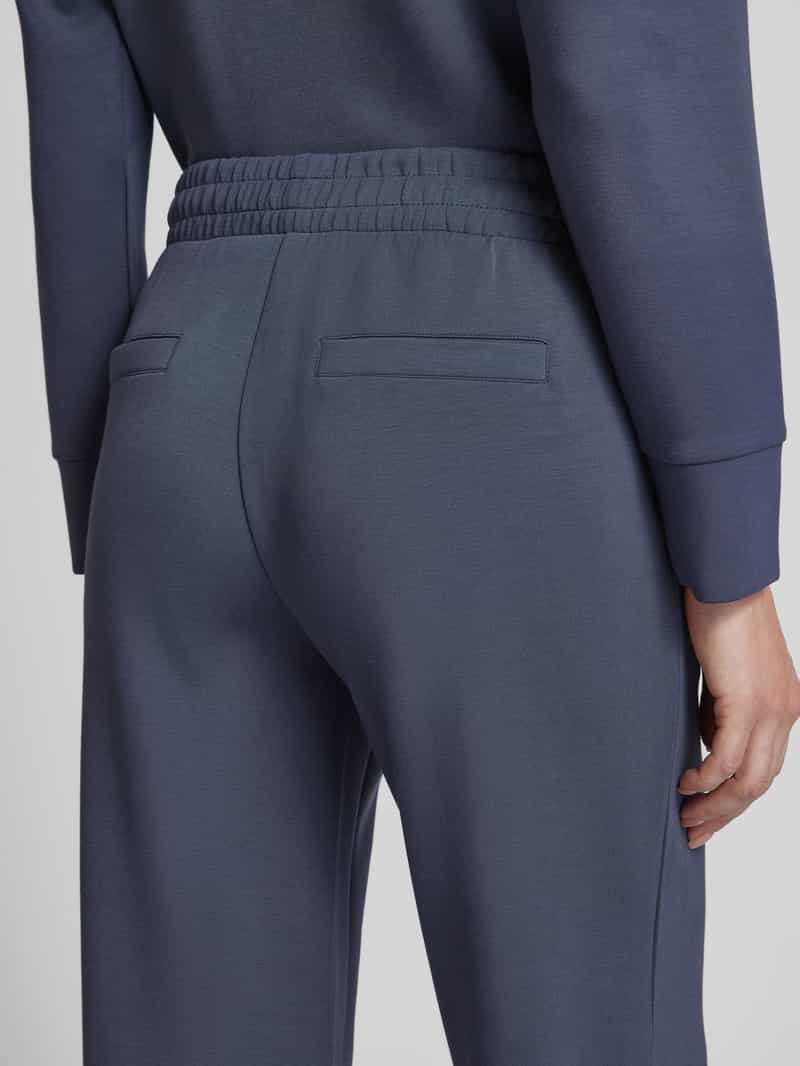 Christian Berg Woman Straight leg sweatpants met vaste persplooien
