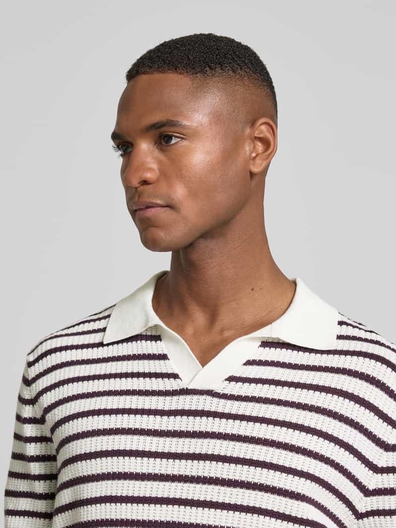 MCNEAL Regular fit poloshirt met V-hals