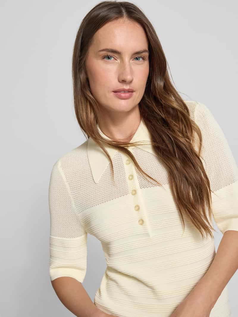 Gestuz Poloshirt van viscosemix met korte knoopsluiting