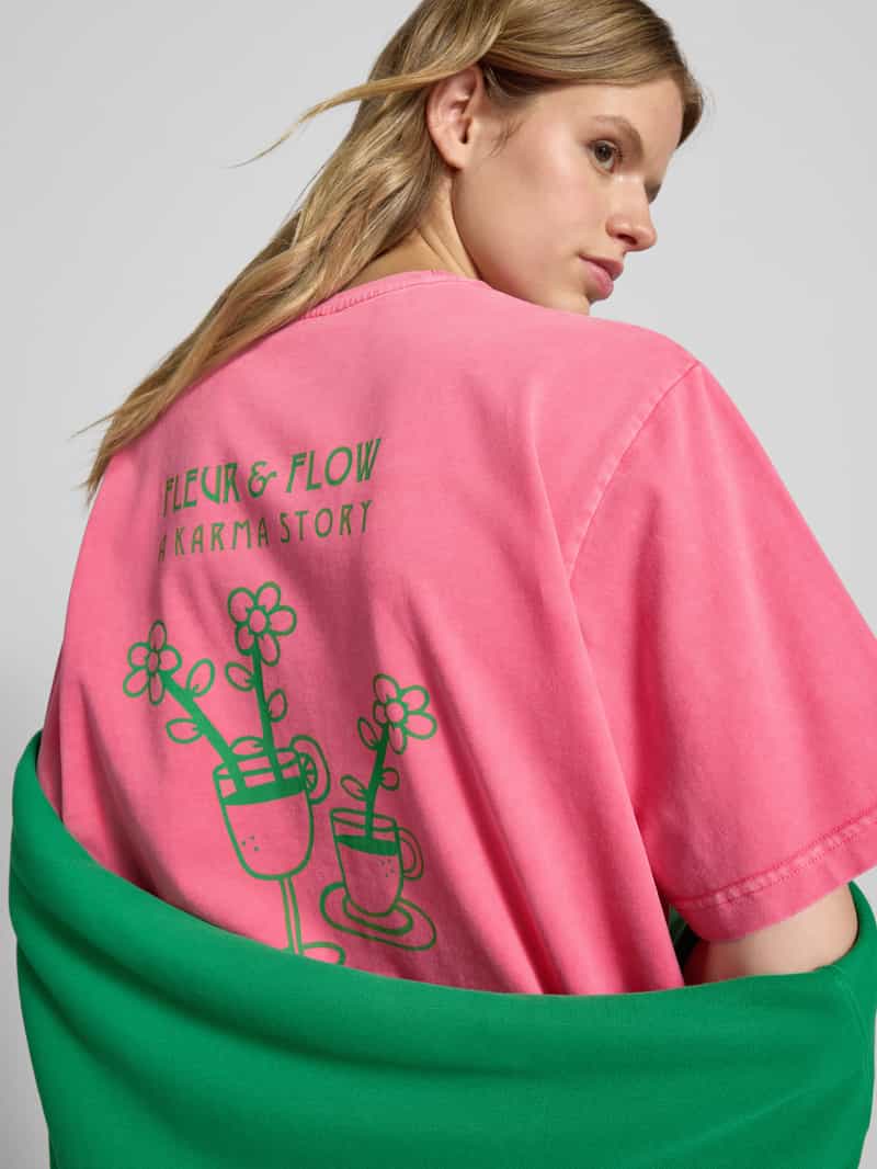 OH APRIL Relaxed fit T-shirt met labelstitching model 'Karma Story'
