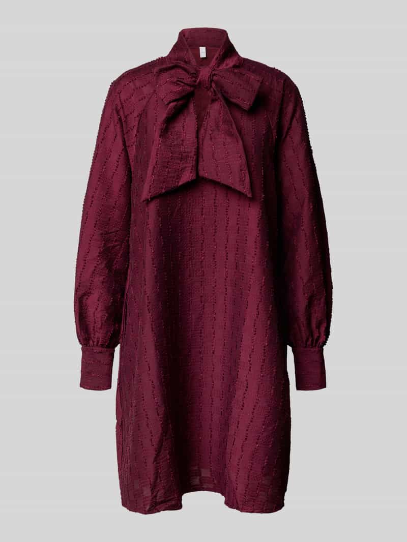 YAS Knielange jurk met stitchingdetails model 'JULINA'