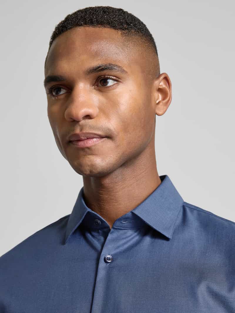 Jake*s Slim fit zakelijk overhemd met kentkraag