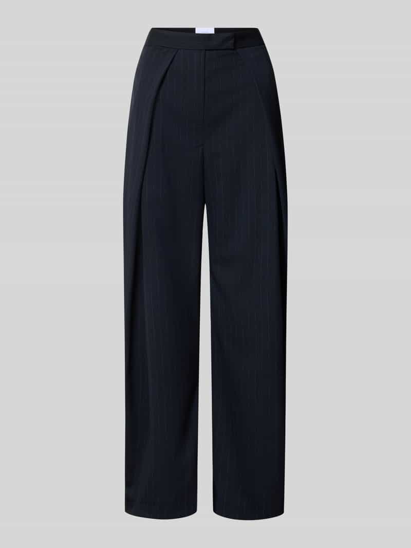 Style Icon Collection Vloeiende broek met wide leg broek curated by Viky Rader