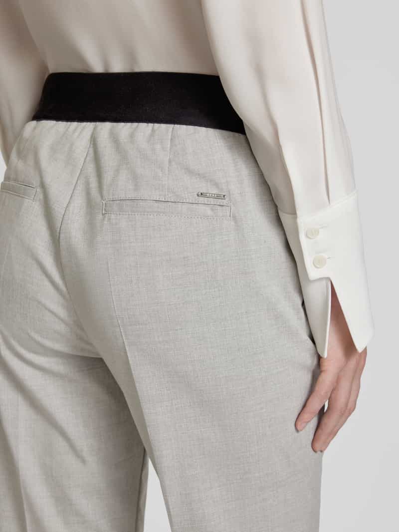 BRAX Tapered fit stoffen broek met persplooien model 'Maron'