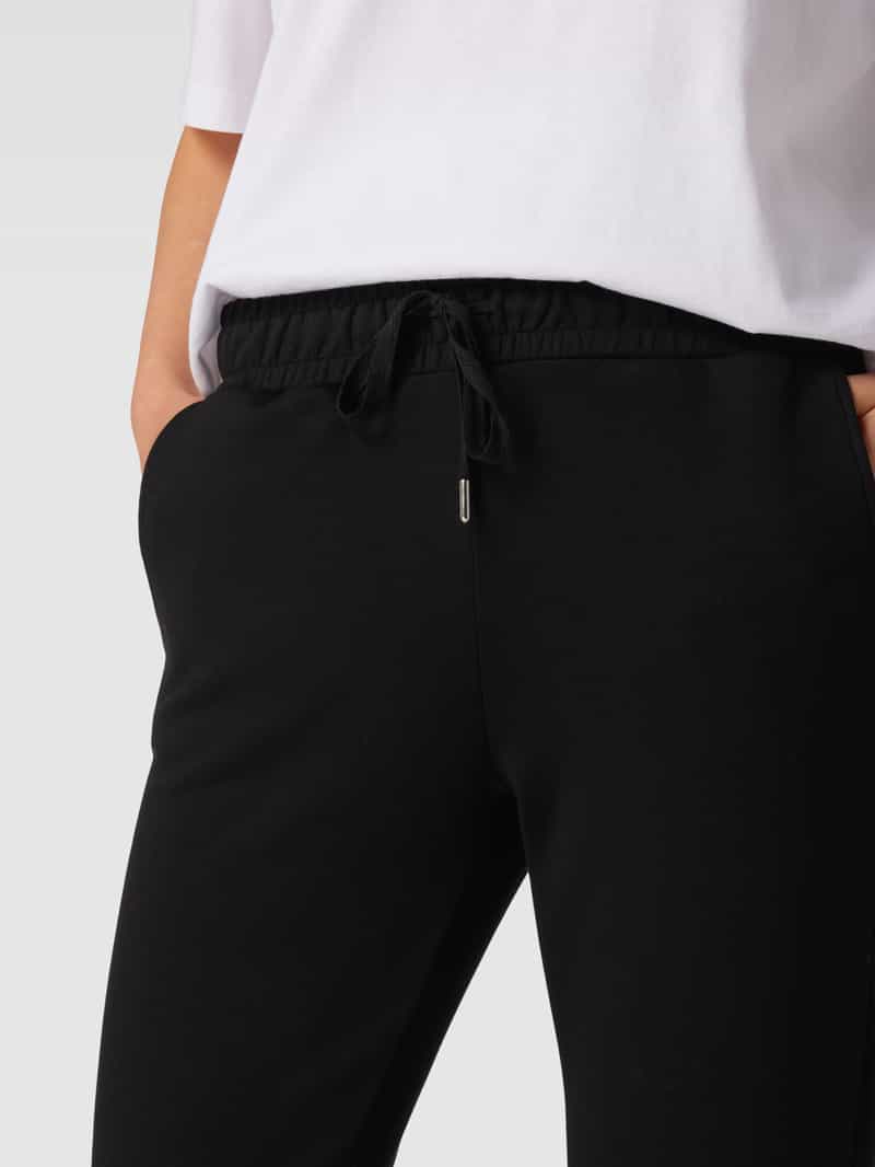 Christian Berg Woman Sweatpants met paspelzakken aan de achterkant