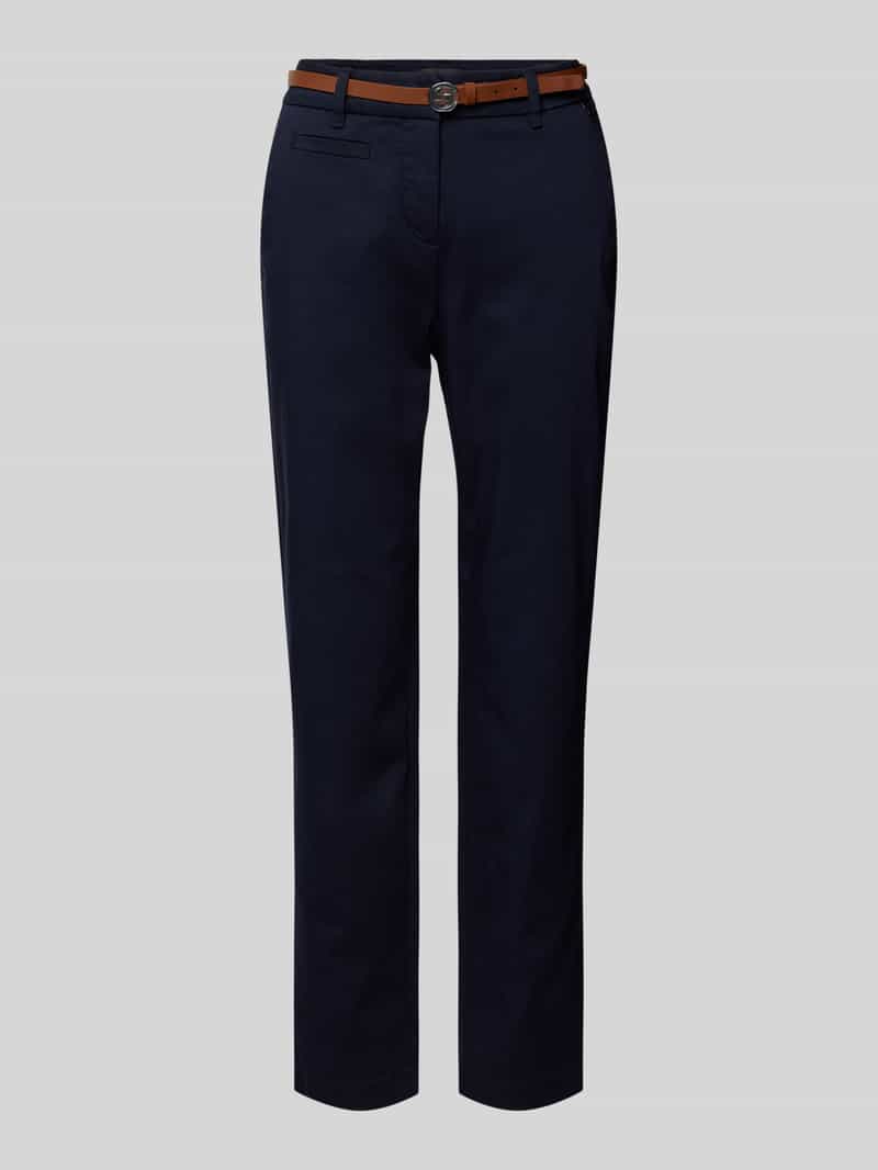 Chino met riem