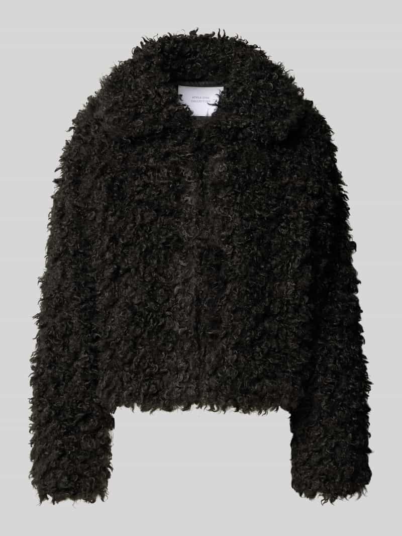 Teddy-jas in cropped pasvorm - curated by Isabelle Hartmann