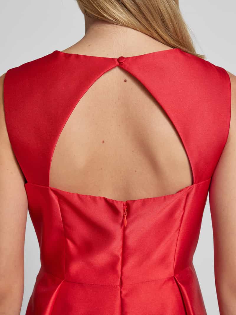 Adrianna Papell Avondjurk met cut-out aan de achterkant