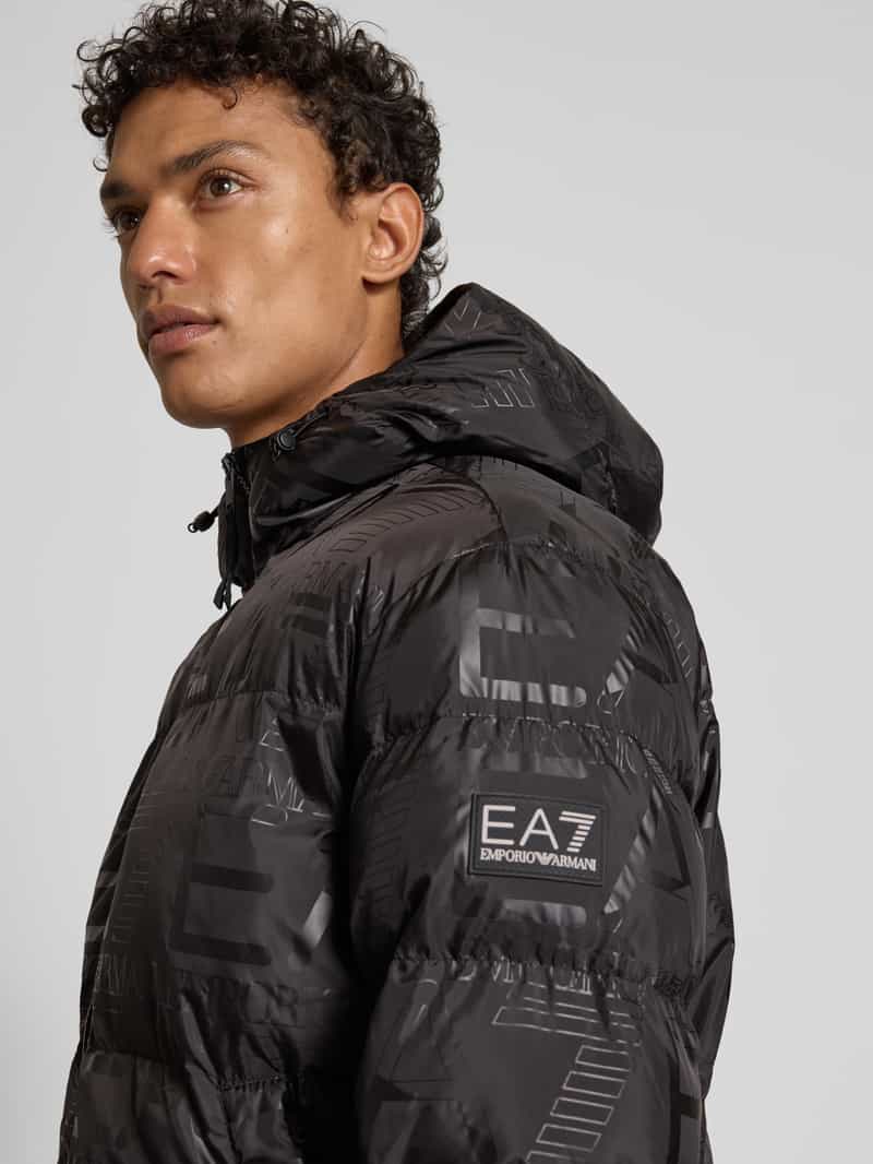 EA7 Emporio Armani Regular fit gewatteerd jack met all-over logoprint model 'MOUNTAIN'