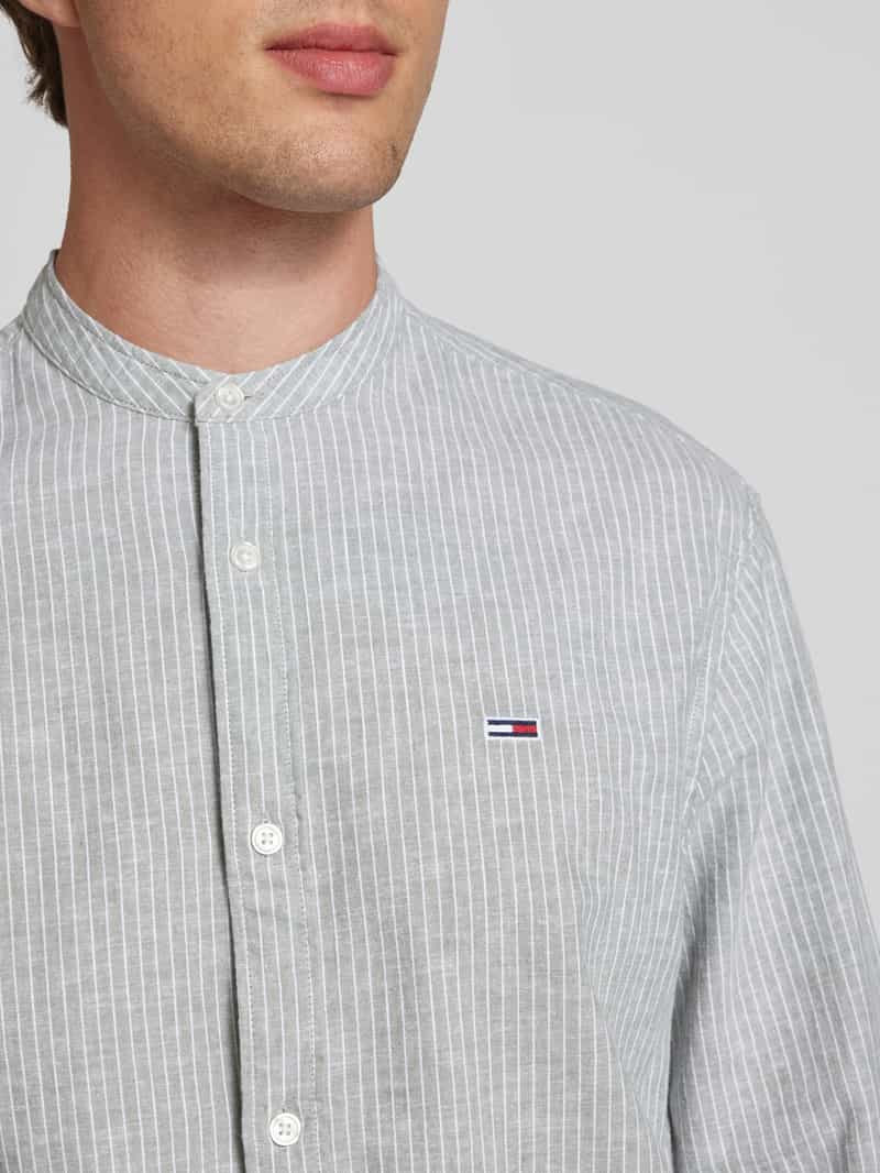 Tommy Jeans Regular fit vrijetijdsoverhemd van een mix van katoen en linnen