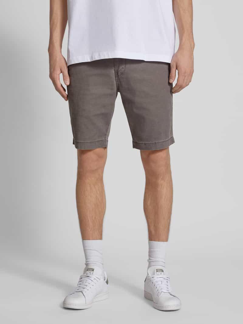 Korte standard fit chino met steekzakken Levi's®