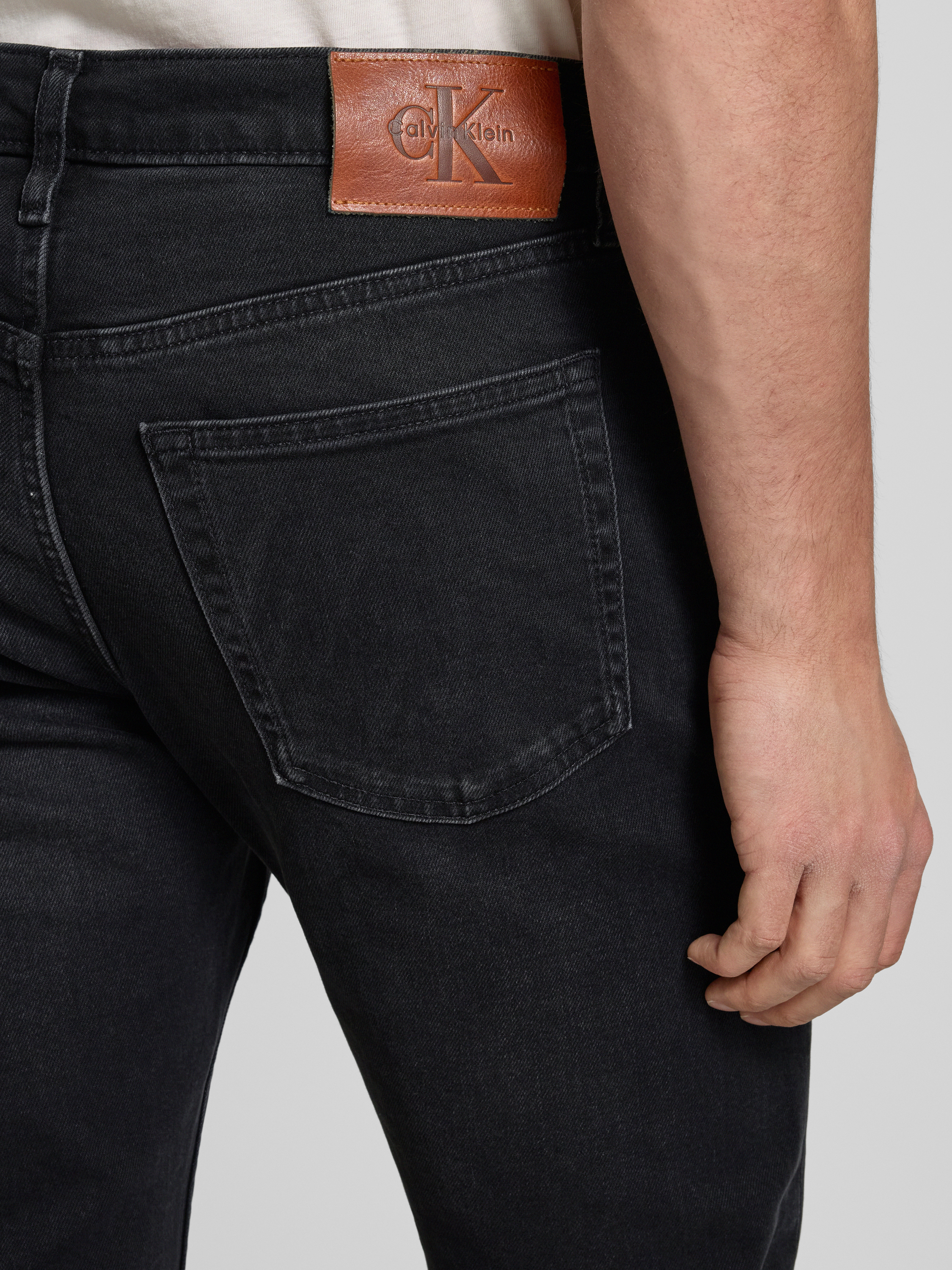 Calvin Klein Jeans Slim fit jeans met labeldetail