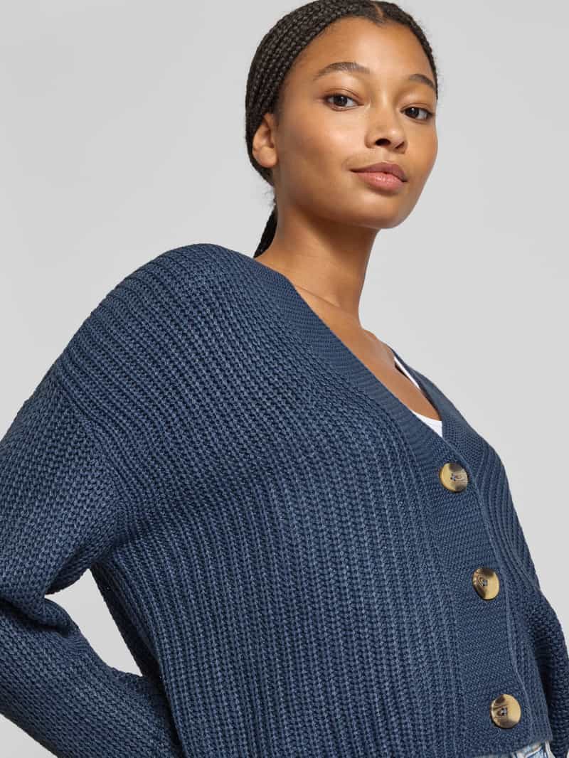 Only Regular fit gebreid jack met extra brede schouders model 'CAROL'