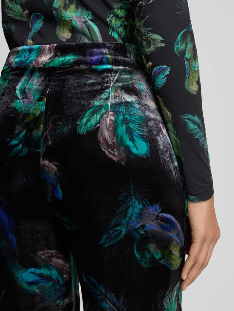 Marc Cain Brede broek van fluweel met een allround look