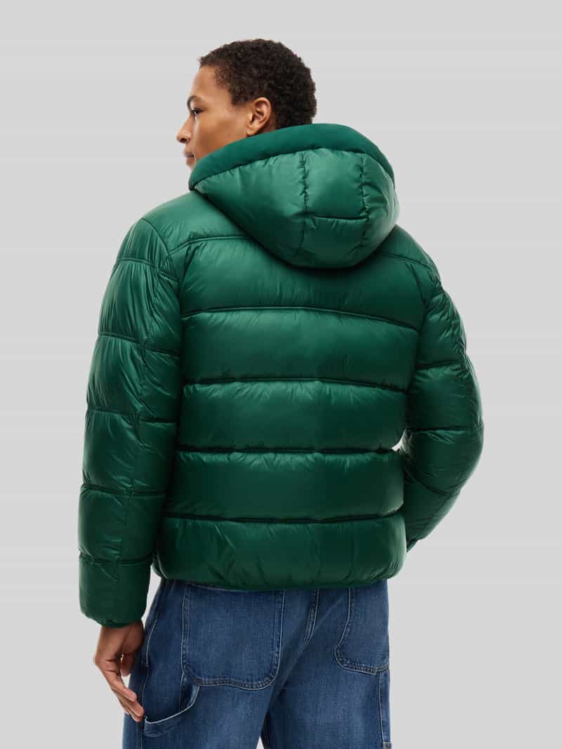 Tommy Jeans Regular Fit gewatteerd jack met capuchonkraag