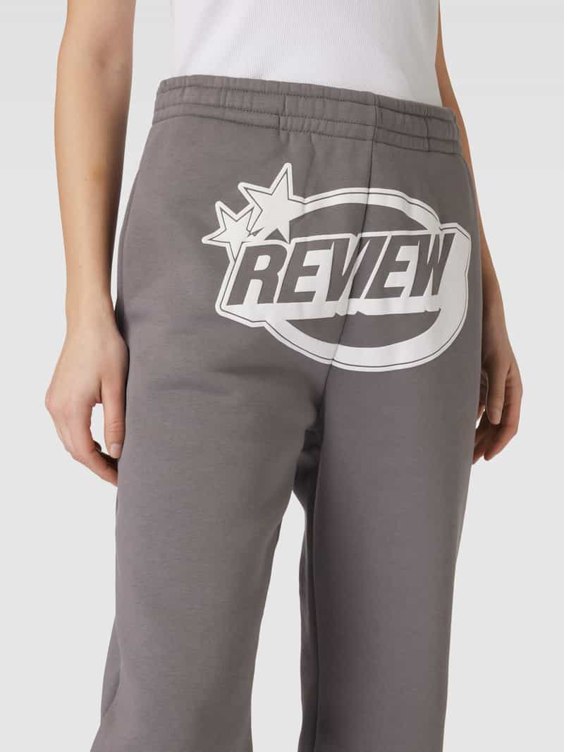Review Sweatpants met gewatteerde logoprint