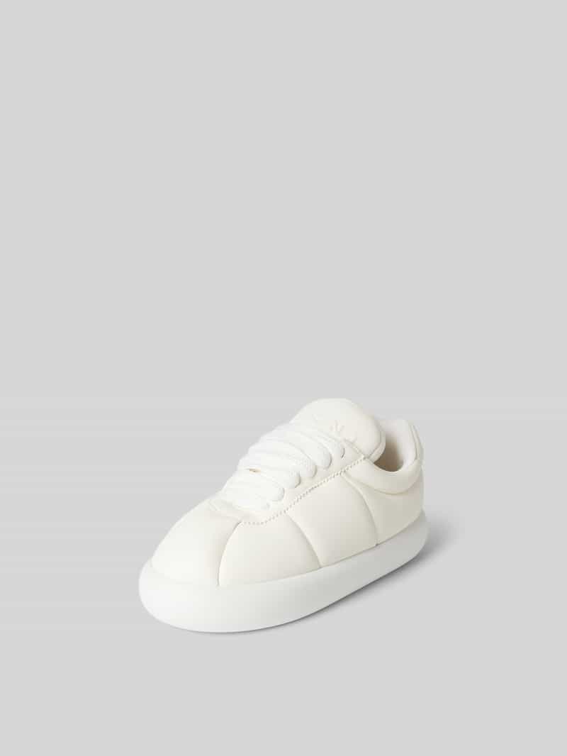 Sneakers met vetersluiting