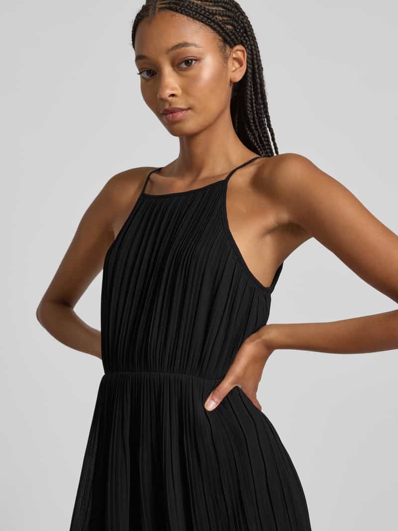 Only Getailleerde mini-jurk met plissés model 'LIVA'