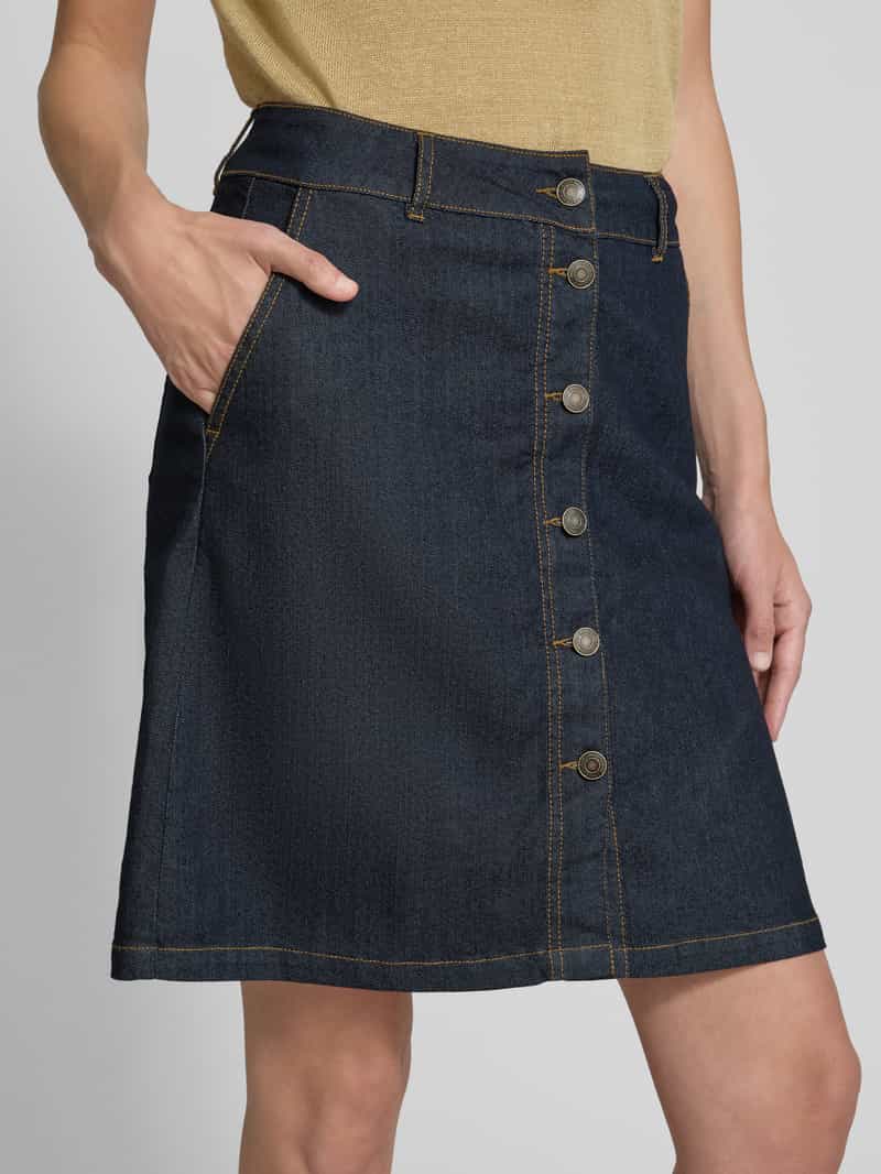 FREE QUENT Knielange jeansrok met doorlopende knoopsluiting model 'Happy'