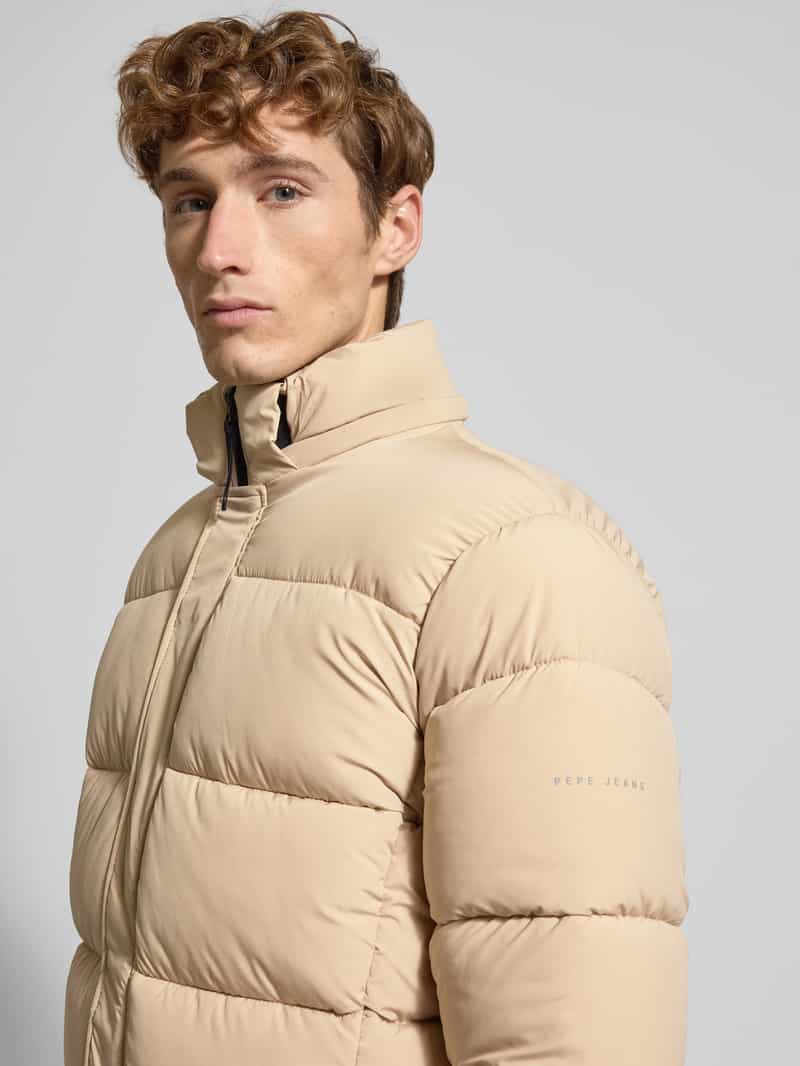 Pepe Jeans Regular fit gewatteerd jack met afneembare capuchon model 'JOBIAS'