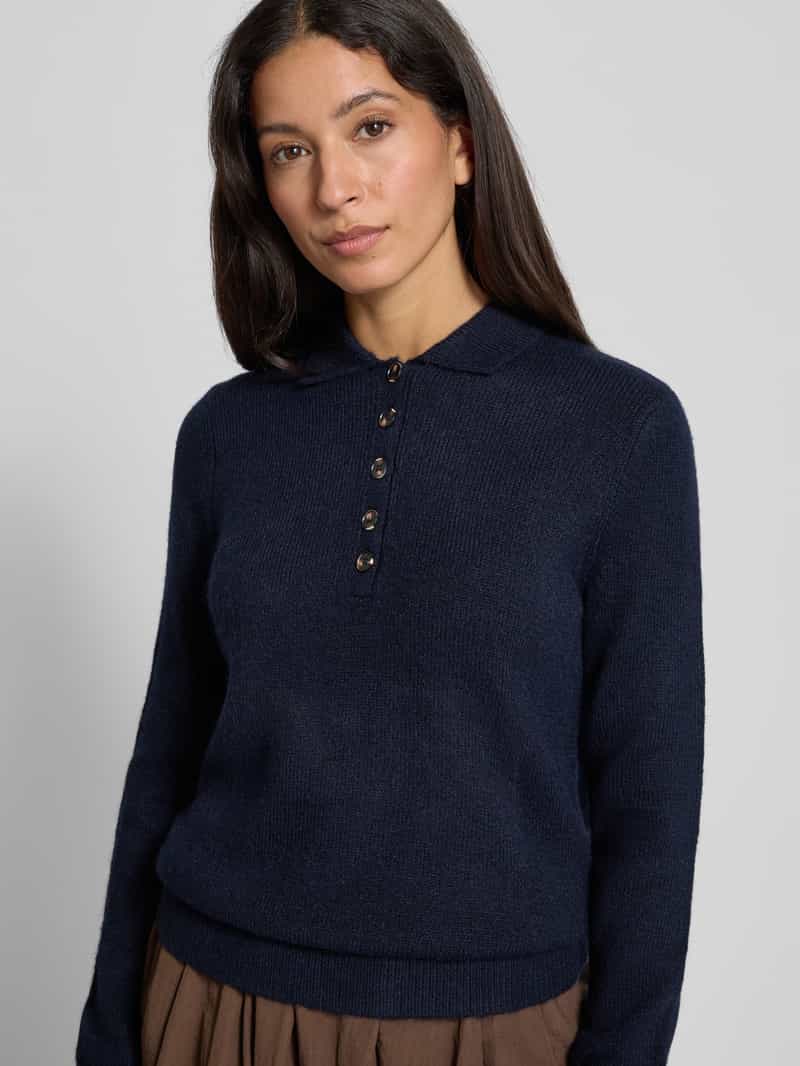 Christian Berg Woman Gebreide pullover met polokraag en knoopsluiting