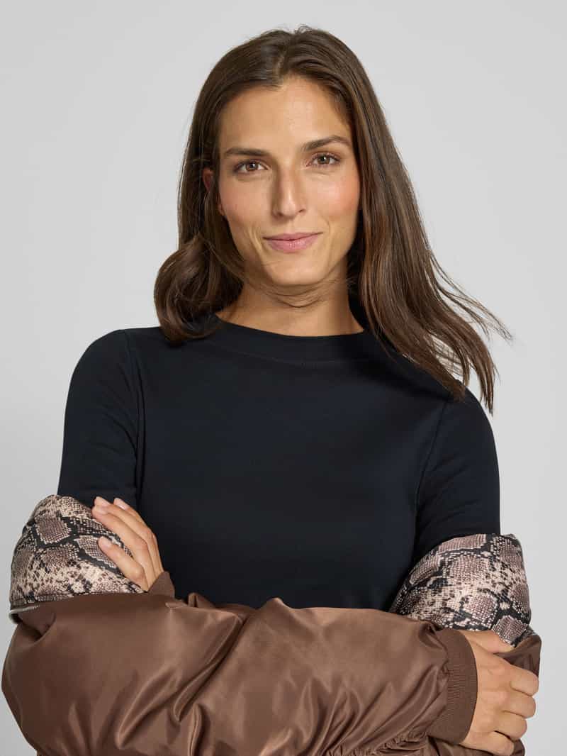 Christian Berg Woman Shirt met lange mouwen en opstaande kraag