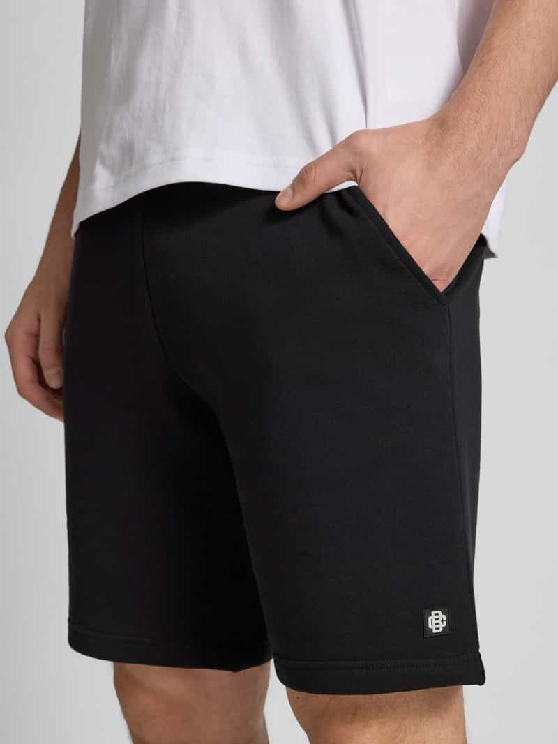 Christian Berg Men Sweatshorts met steekzakken en achterzak