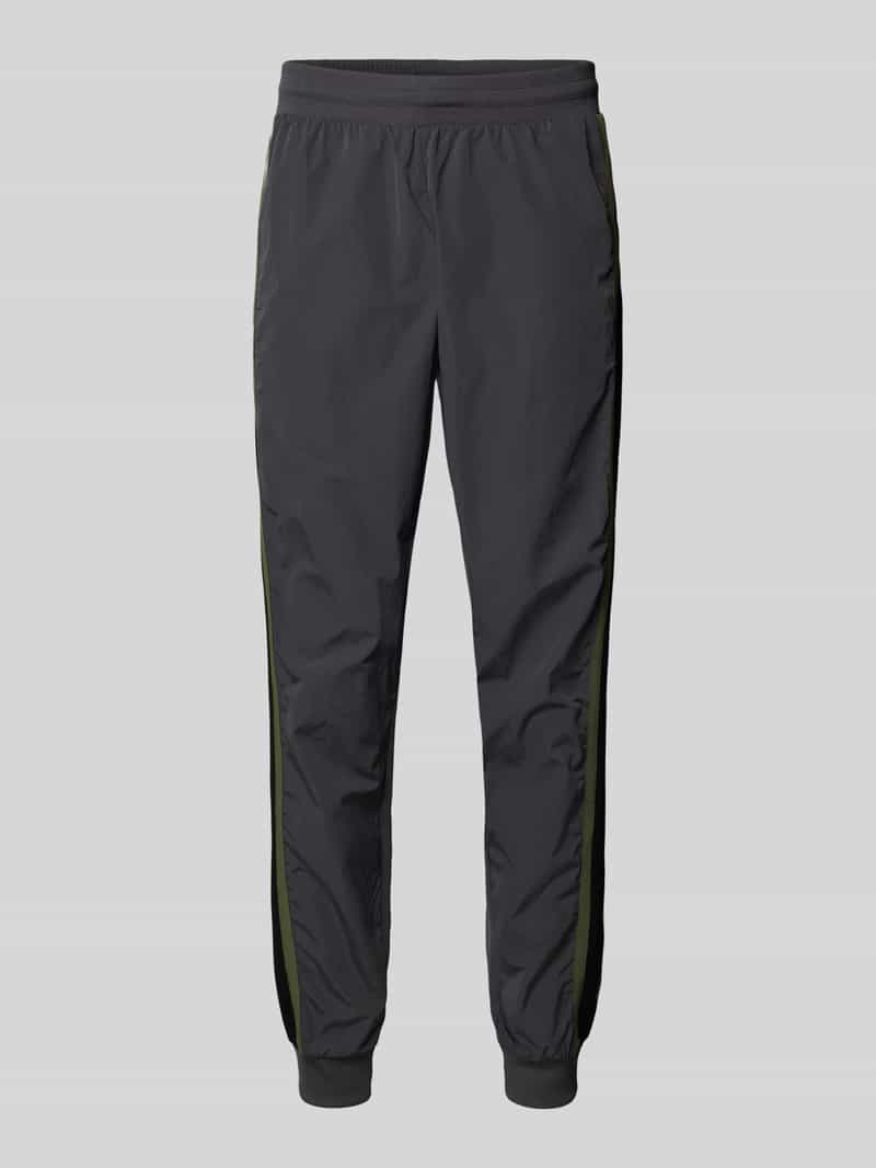 EA7 Emporio Armani Regular fit sweatbroek met contraststrepen model 'Train'