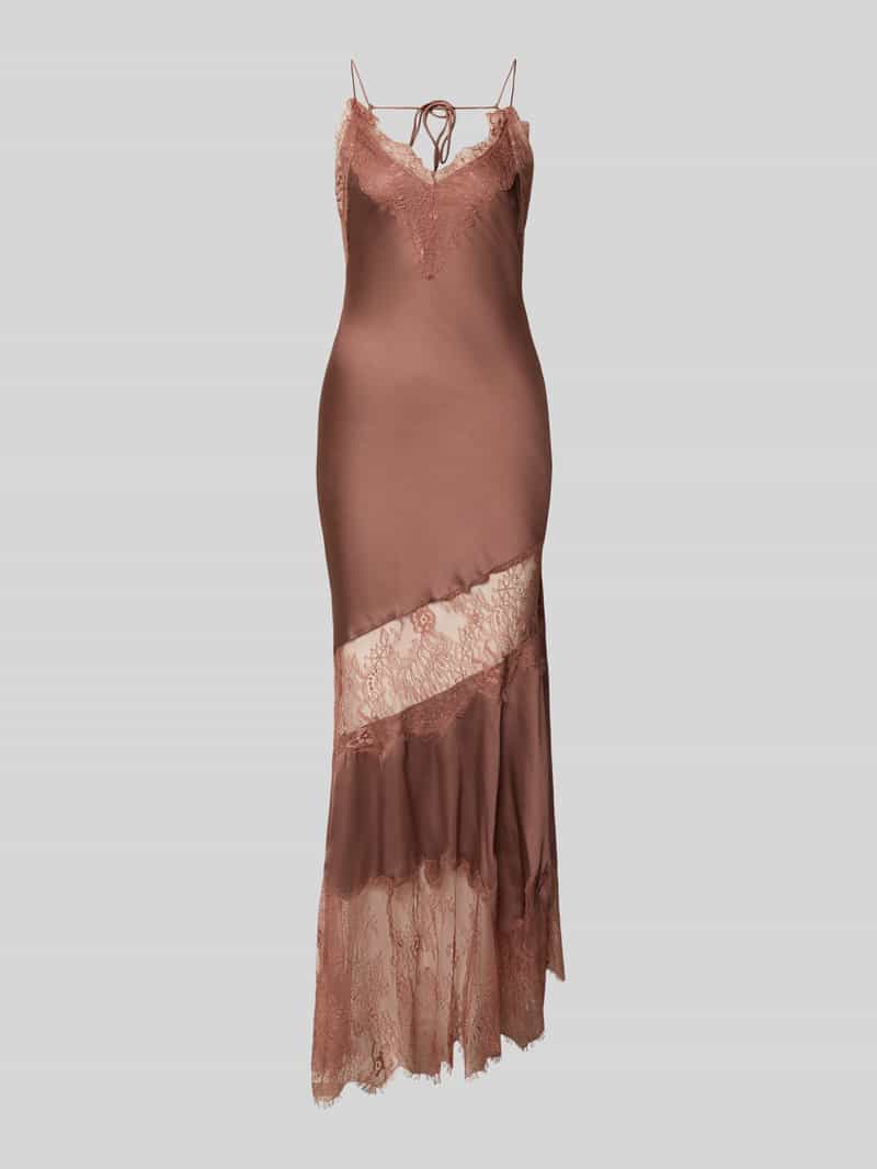 Maxi-jurk met kant en vetersluiting aan de achterkant model 'ILISA'