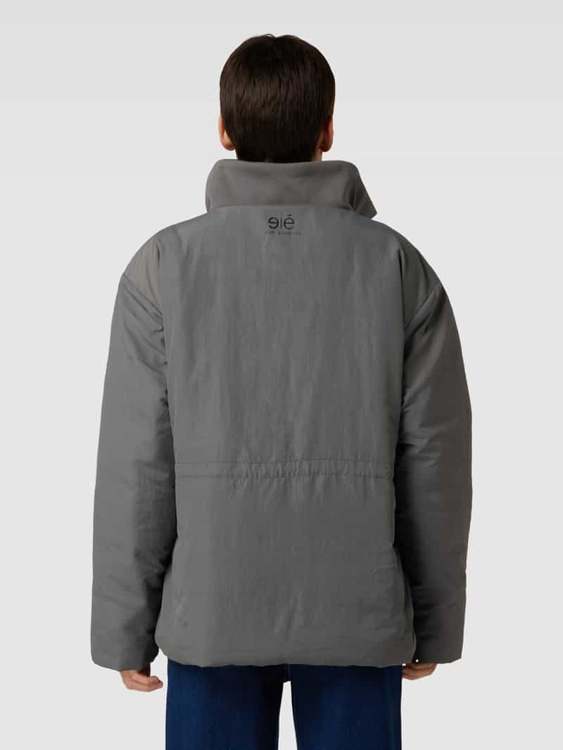 Jack met opstaande kraag, model 'Sabina' esmé studios