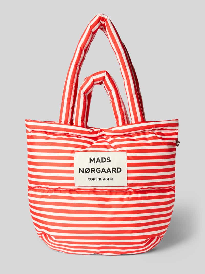 Handtas met stiksels en labeldetail
