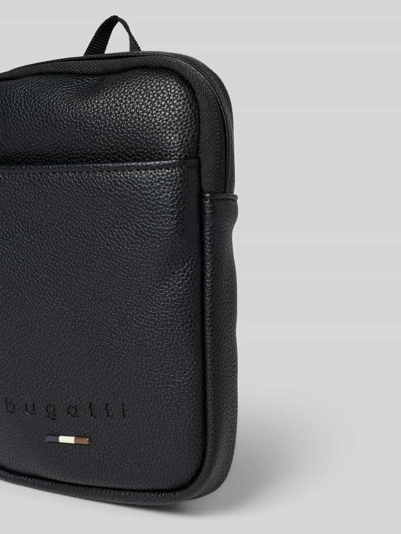 Bugatti Schoudertas met labeldetail model 'RICO'