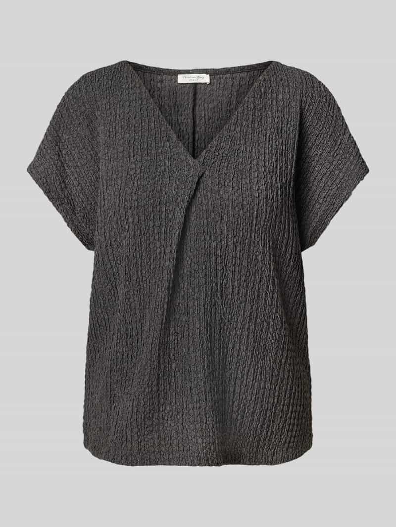 Christian Berg Woman Relaxed fit T-shirt met V-hals en sierplooi
