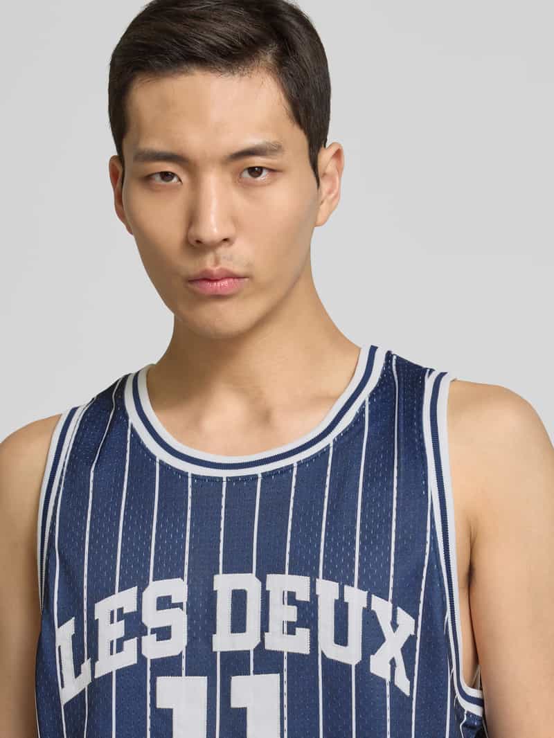 Les Deux Tanktop met labelprint model 'Silas'