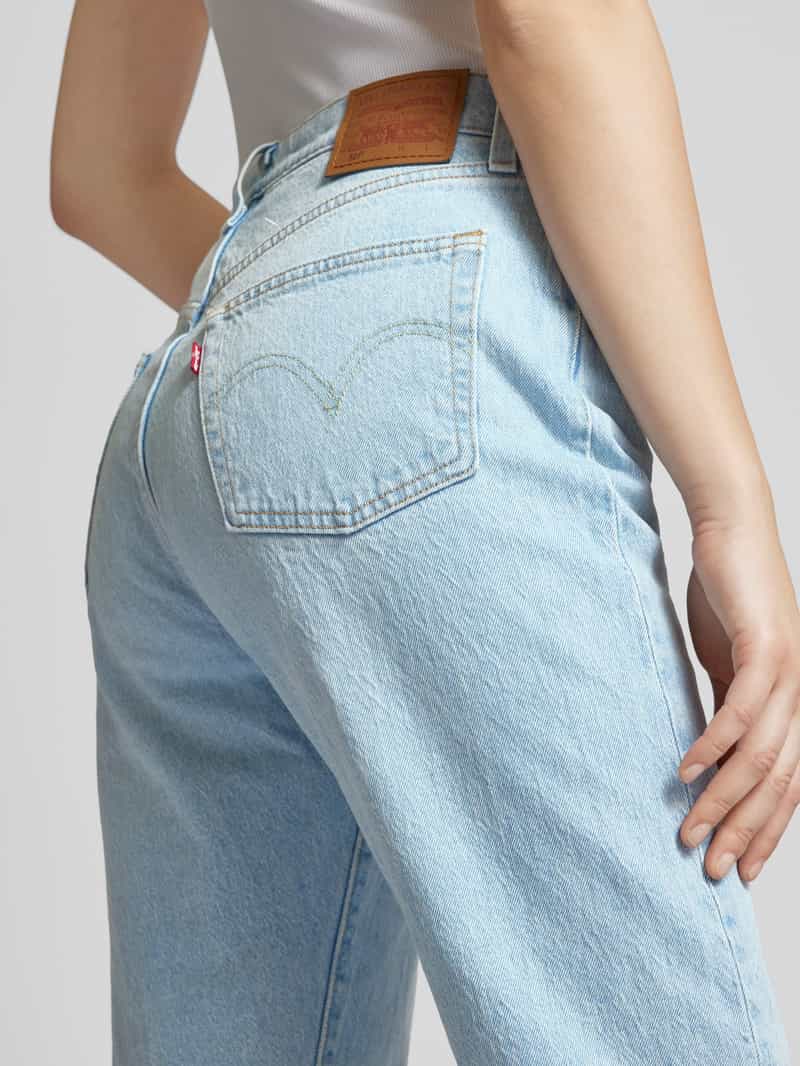 Levi's Straight leg jeans in 5-pocketmodel model 'WOW ME OVER'