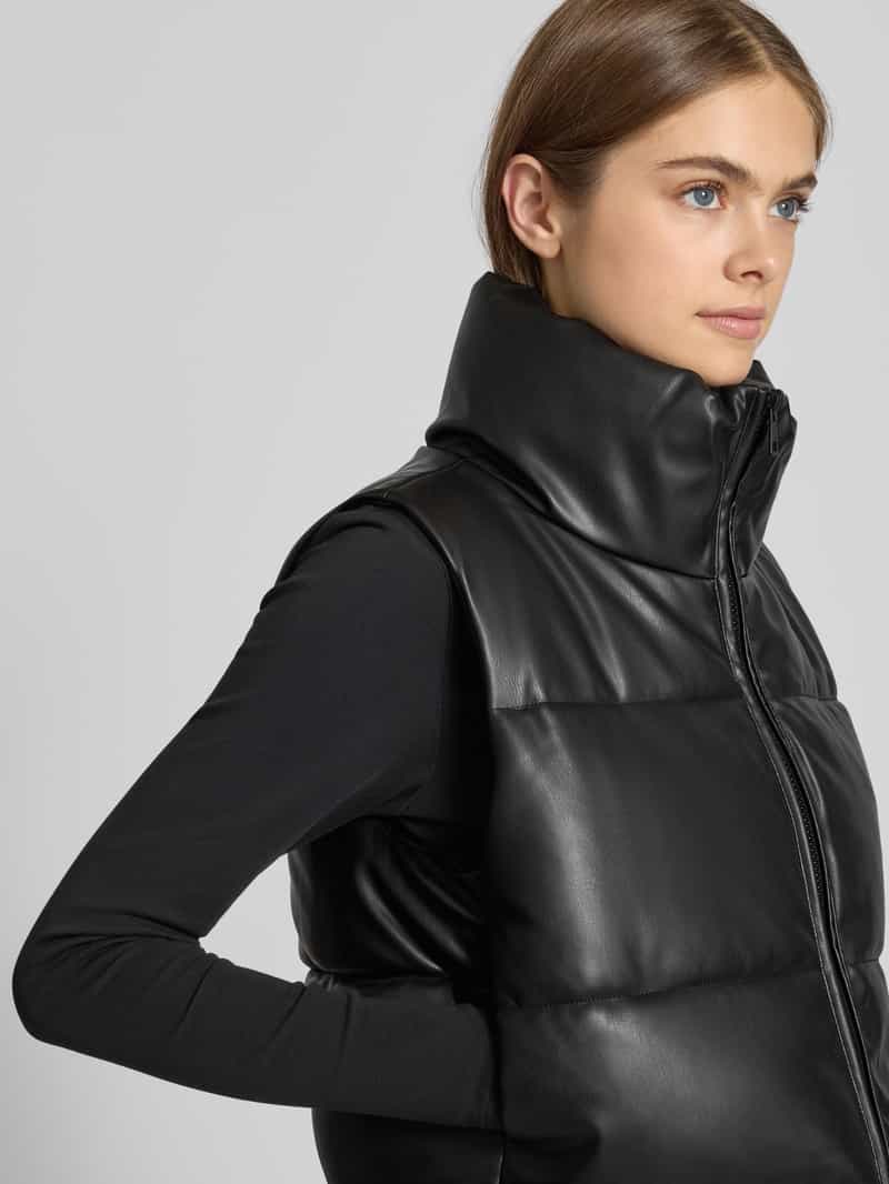 Only Korte bodywarmer in leerlook model 'ELSIE'