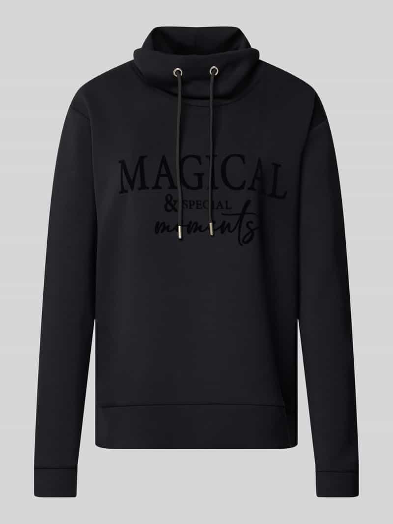 Christian Berg Woman Regular fit sweatshirt met statement in reliëf
