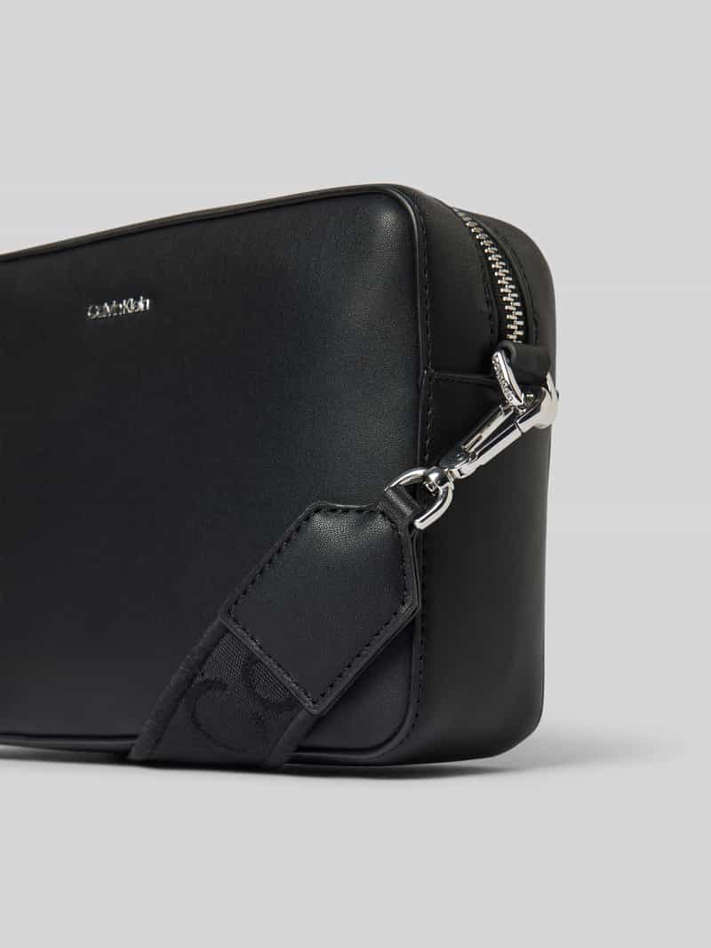 CK Calvin Klein Schoudertas met labelapplicatie model 'CK MUST'